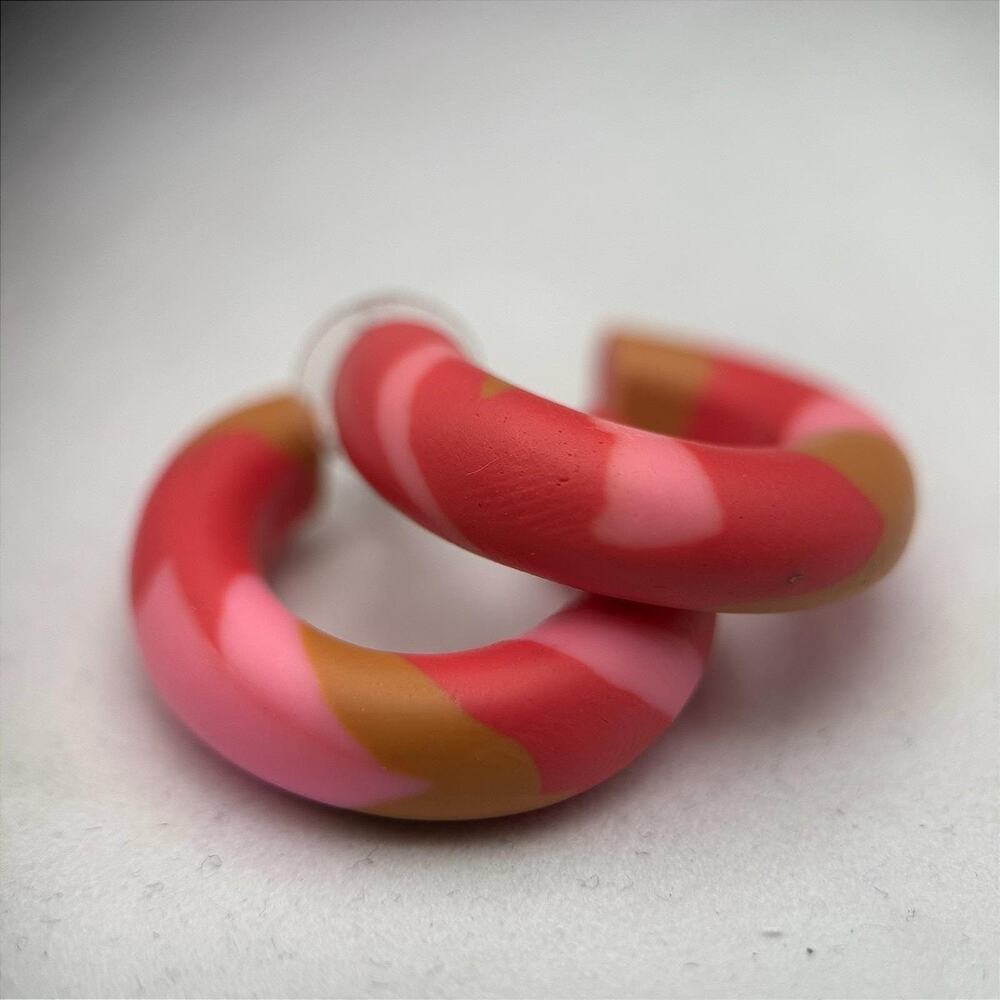Vintage Coral Red-Orange Light Pink Post-Back Polymer Clay Swirl Huggie Hoop